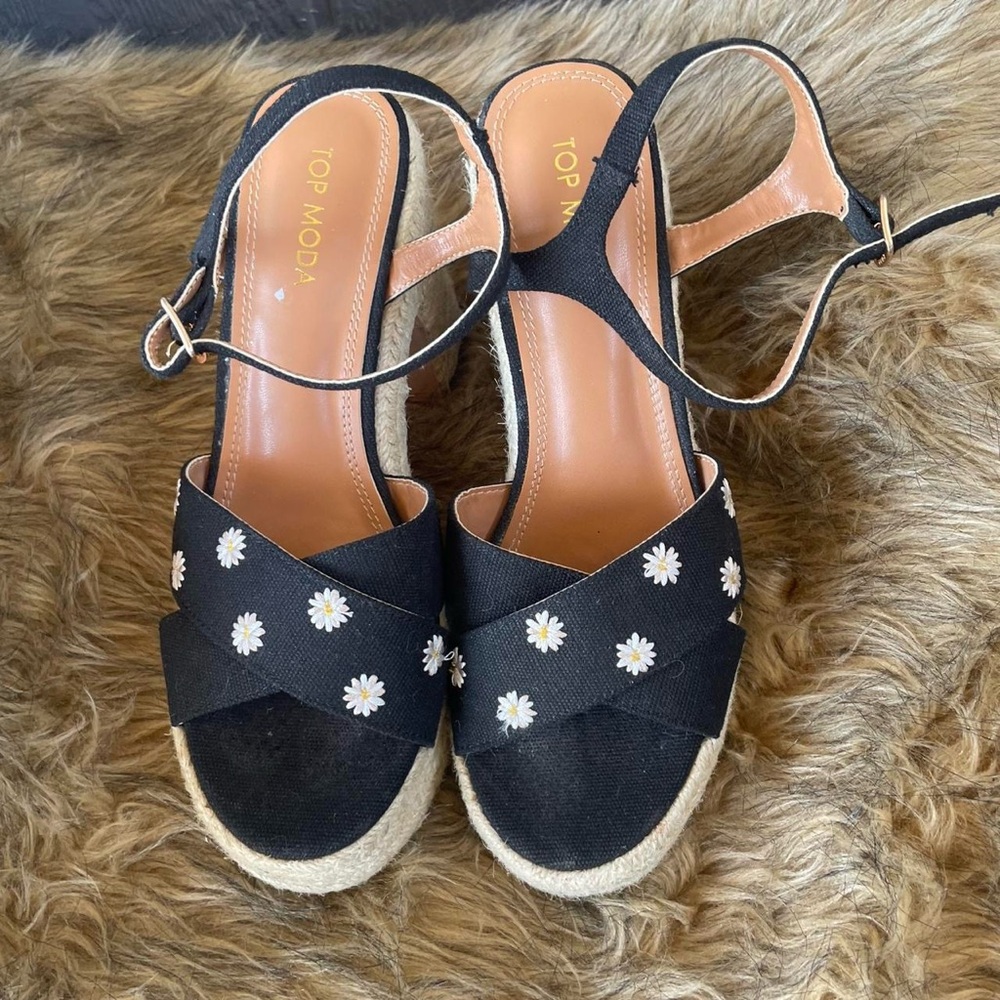 TOP Moda Black Daisy Espadrille Sandals